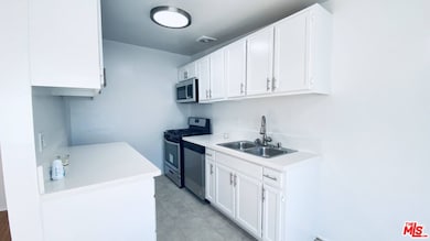 6950 Coldwater Canyon Ave unit 6, Los Angeles, CA 91605 - photo 2