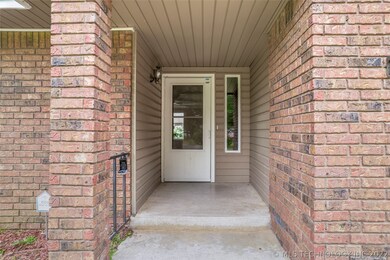 2525 W Little Rock St, Broken Arrow, OK 74011 - photo 5