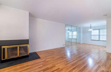 168 Chippenham Ct, Piscataway, NJ 08854 - photo 2