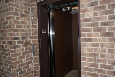Elevator from/to Garage