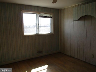 1336 Kenton Rd, Parkville, MD 21234 - photo 7