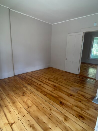 76 Warren St, Concord, NH 03301 - photo 3