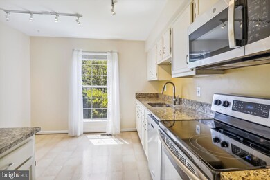 17745 Chipping Ct, Olney, MD 20832 - photo 5