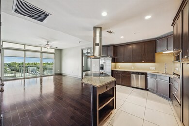 9870 Gaylord Dr unit 726, Houston, TX 77024 - photo 3