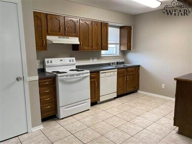 5006 Kingston Dr, Wichita Falls, TX 76310 - photo 4