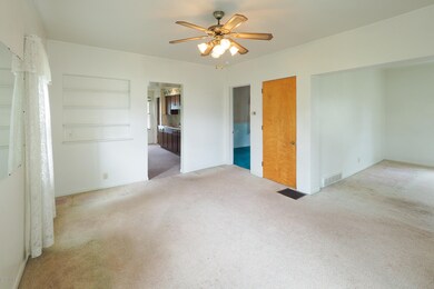 729 River St-107