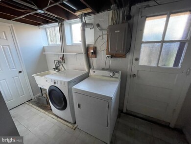 1640 Ingram Rd, Baltimore, MD 21239 - photo 5