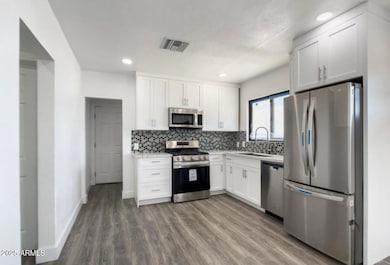 2236 E Roosevelt St, Phoenix, AZ 85006 - photo 4