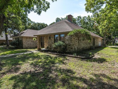 2803 Gleneagles Dr, Ennis, TX 75119 - photo 6