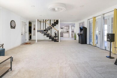 06-Living-Room