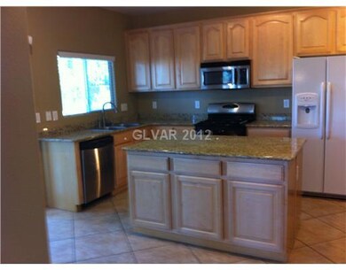 Kitchen. Beautiful kitchen with lots of upgrades: