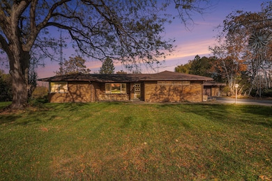 883 84th St SE, Byron Center, MI 49315 - photo 3