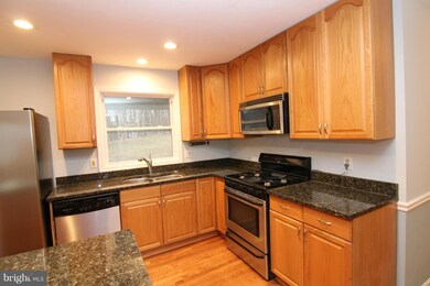 8212 Cottage St, Vienna, VA 22180 - photo 7