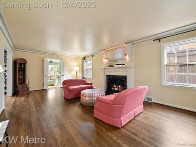 340 Kercheval Ave, Grosse Pointe Farms, MI 48236 - photo 5