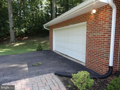 1408 Woodridge Ln, Sykesville, MD 21784 - photo 4