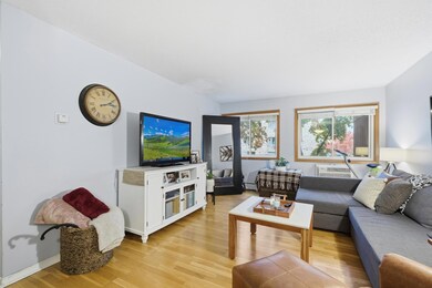 520 Ridgewood Ave unit 107, Minneapolis, MN 55403 - photo 4