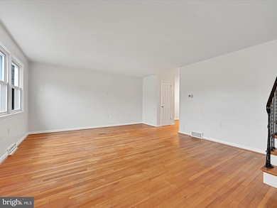 302 Playground Dr, Reading, PA 19611 - photo 4