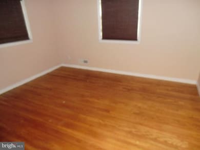 1130 Mchenry Dr, Glen Burnie, MD 21061 - photo 6