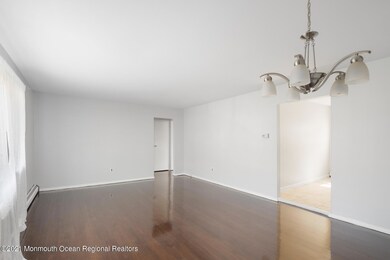 9 Juniper Ln, Eatontown, NJ 07724 - photo 4