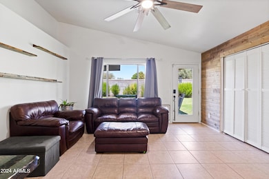 06-Family Room