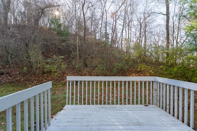 20 Lakeview Dr, Branford, CT 06405 - photo 5