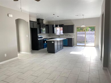 8140 S Coconino Ln, Yuma, AZ 85364 - photo 4