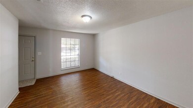 1712 Waverly Dr, Texarkana, TX 75501 - photo 3