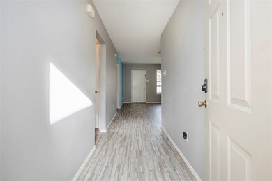 2806 Dove Tree Dr, Alvin, TX 77511 - photo 3