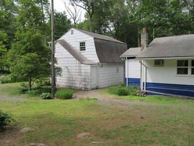 151 Union Rd, Wales, MA 01081 - photo 4