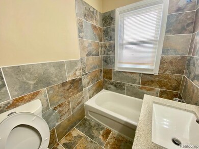 9156 Winthrop St, Detroit, MI 48228 - photo 4