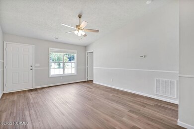 4105MortonCourt_06