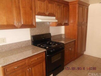 12246 Carnation Ln unit A, Moreno Valley, CA 92557 - photo 4