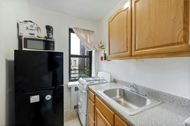 2025 Valentine Ave unit 6B, Bronx, NY 10457 - photo 7