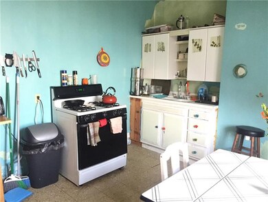 Well light and efficient kitchen