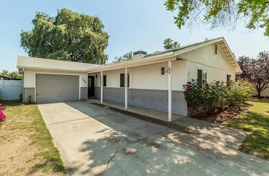 060425-709-Keith-St-Lemoore-CA-02