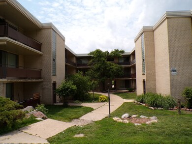 12548 Fairview Ave unit 2B, Blue Island, IL 60406 - photo 2