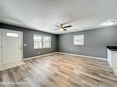 2543 Hathaway Drive-12