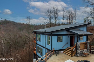 1976 Backhome Ln, Sevierville, TN 37876 - photo 3