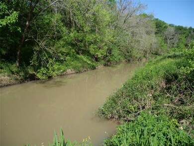 001 Oak Bend Dr, Alvin, TX 77511 - photo 5