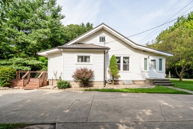 Paw Paw Ave-102