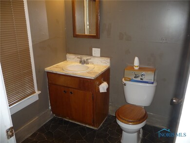 19421 Fostoria Rd, Pemberville, OH 43450 - photo 3