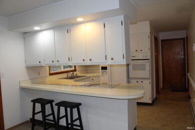 5572 N Clear Creek Rd, Huntington, IN 46750 - photo 7