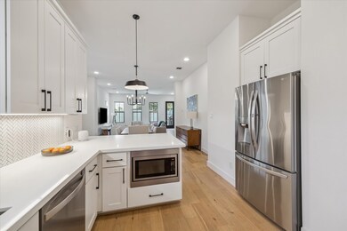 3820 Weems St unit B, Houston, TX 77009 - photo 3