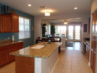 Kitchen breakfast bar