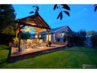 Huge deck and pergola
