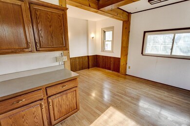 Kitchen eating space