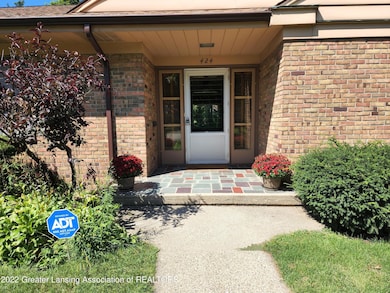 424 Mcpherson Ave, Lansing, MI 48915 - photo 4