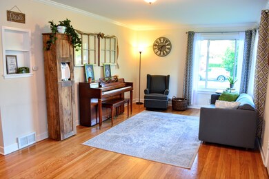 930 E Algonquin Rd, Des Plaines, IL 60016 - photo 2