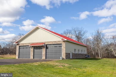 6469 Groveland Rd, Pipersville, PA 18947 - photo 6