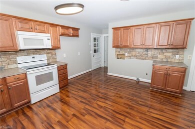 461 Oak View Ln, Asheboro, NC 27205 - photo 7